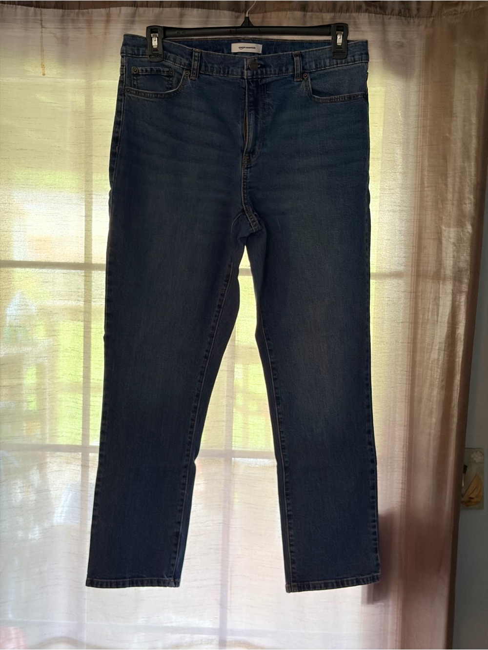 Amazon Essentials Women’s Straight Leg Jeans - Dark Blue Wash